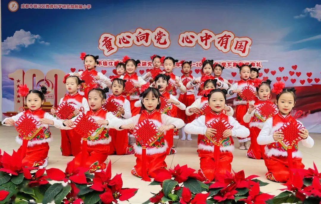探索女生发现自己被陌生人尾随,第一时间该怎么做?——发现热门话题、分享精彩内容