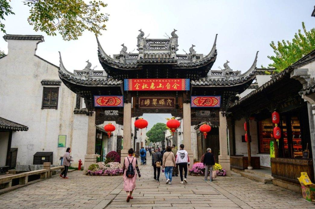 为什么把奖项颁给新能源汽车群体?赵健:既是给企业家的荣誉,也是给新能源汽车员工